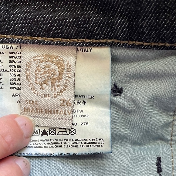 Diesel Livy Low Rise Straight Leg Dark Wash With Stretch 2009/2010 size 26 - Picture 9 of 10